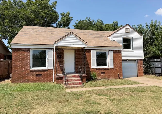 Photo 2 of Single family home for sale at 737 Sw 47th Street, Oklahoma City, OK 73109 | MLS# 1242793 | Listing updated on 2026-09-15