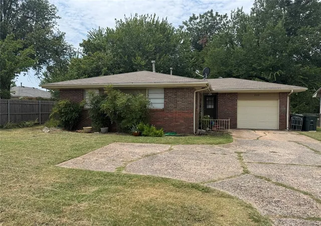 Photo 1 of Single family home for sale at 2113 S Boulevard, Edmond, OK 73013 | MLS# 1242841 | Listing updated on 2026-09-18