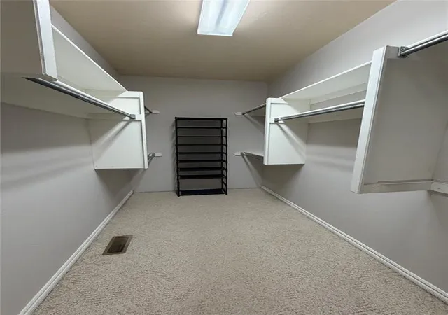 Photo 4 of Single family home for sale at 704 Colony Dr, Edmond, OK 73003 | MLS# 1242969 | Listing updated on 2026-09-15