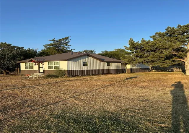 Photo 1 of Single family home for sale at 301 S Dunn St, Roosevelt, OK 73564 | MLS# 1242972 | Listing updated on 2026-09-15
