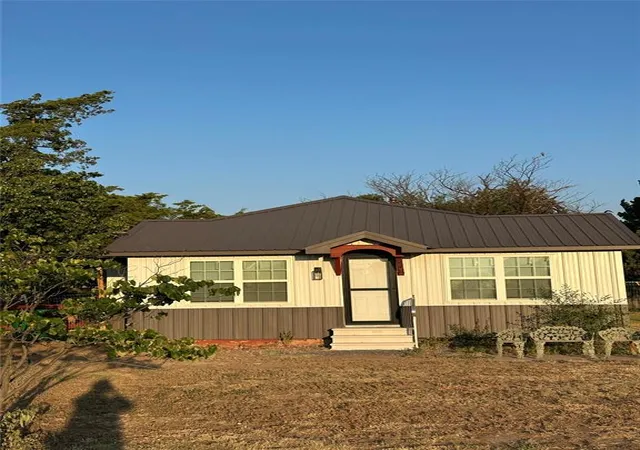 Photo 2 of Single family home for sale at 301 S Dunn St, Roosevelt, OK 73564 | MLS# 1242972 | Listing updated on 2026-09-15