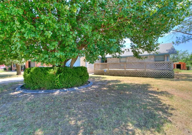 Photo 3 of Sale Pending at 3403 W Mississippi Ave, Chickasha, OK 73018 | MLS# 1242977 | Listing updated on 2026-09-15
