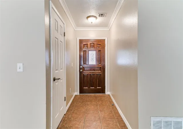 Photo 4 of Single family home for sale at 3403 W Mississippi Ave, Chickasha, OK 73018 | MLS# 1242977 | Listing updated on 2026-10-01