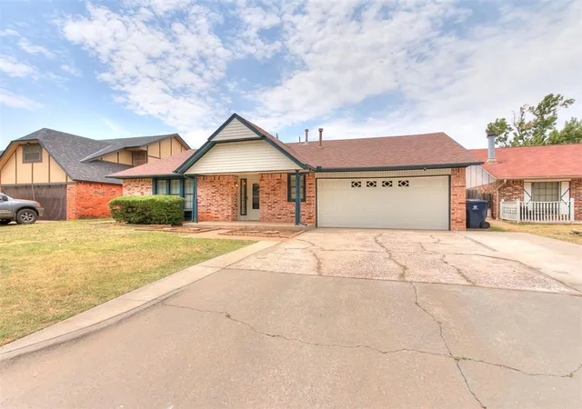 Photo 4 of Single family home for sale at 11313 Davis Ct, Oklahoma City, OK 73162 | MLS# 1243127 | Listing updated on 2026-09-14