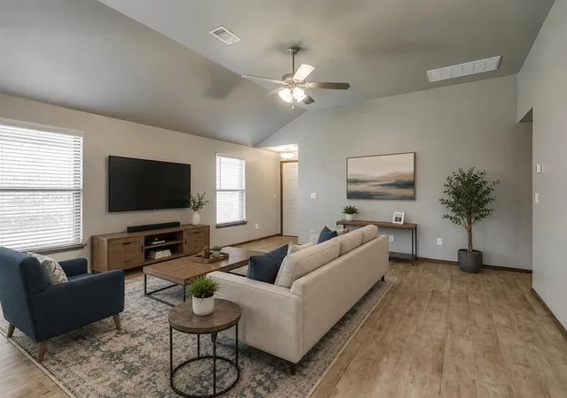 Photo 3 of Sale Pending at 611 Red Cedar Way, Norman, OK 73069 | MLS# 1243224 | Listing updated on 2026-09-14