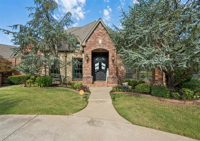 Photo 1 of Single family home for sale at 3917 Sherwood Green Ln, Edmond, OK 73034 | MLS# 1243237 | Listing updated on 2026-09-14