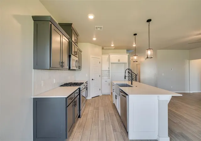 Photo 2 of Single family home for sale at 409 Carlow Way, Yukon, OK 73099 | MLS# 1243279 | Listing updated on 2026-09-15