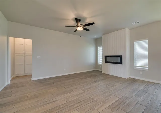 Photo 3 of Single family home for sale at 409 Carlow Way, Yukon, OK 73099 | MLS# 1243279 | Listing updated on 2026-09-15
