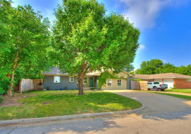 Single family home for sale at 1304 NW 101st Street, Oklahoma City, OK 73114 | MLS# 1243322
