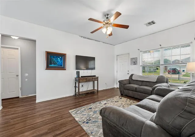 Photo 4 of Sale Pending at 1304 Granite Ln, Noble, OK 73068 | MLS# 1243357 | Listing updated on 2026-09-12