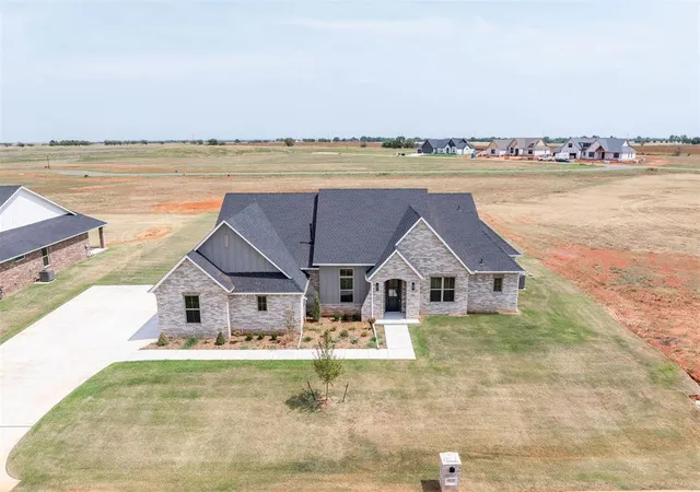Photo 1 of Single family home for sale at 6920 Lake View Ct, Cashion, OK 73016 | MLS# 1243386 | Listing updated on 2026-09-15