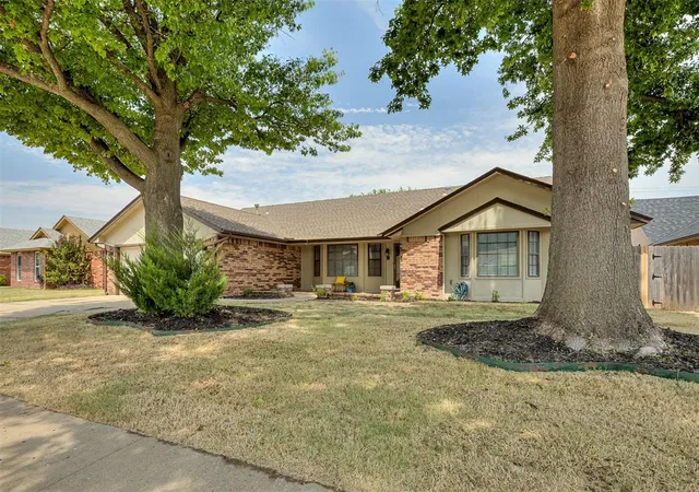 Photo 2 of Single family home for sale at 2919 Sw 127th Street, Oklahoma City, OK 73170 | MLS# 1243437 | Listing updated on 2026-09-13