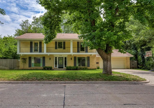 Photo 2 of Single family home for sale at 2720 Cypress Ave, Norman, OK 73072 | MLS# 1243460 | Listing updated on 2026-09-11