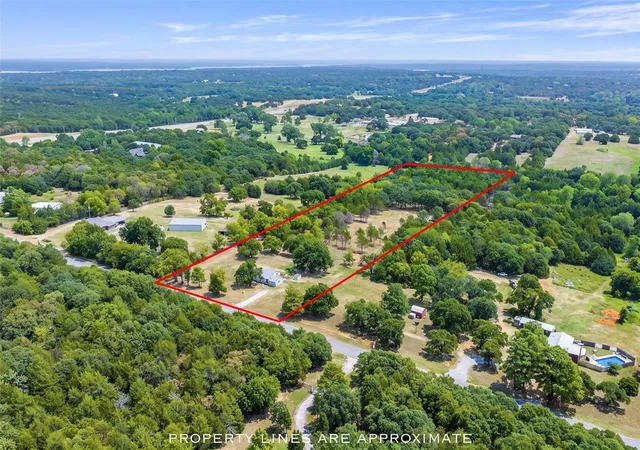 Photo 3 of Single family home for sale at 2505 SE 84th Avenue, Norman, OK 73026 | MLS# 1243473 | Listing updated on 2026-09-12