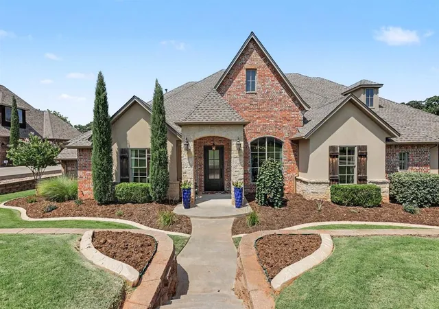 Photo 3 of Sale Pending at 1317 Autumn Crk Dr, Edmond, OK 73003 | MLS# 1243538 | Listing updated on 2026-09-08
