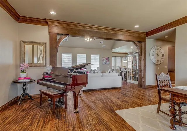 Photo 2 of Single family home for sale at 700 Newport Brg Dr, Edmond, OK 73034 | MLS# 1243541 | Listing updated on 2026-09-14