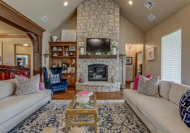 Photo 3 of Single family home for sale at 700 Newport Brg Dr, Edmond, OK 73034 | MLS# 1243541 | Listing updated on 2026-09-14