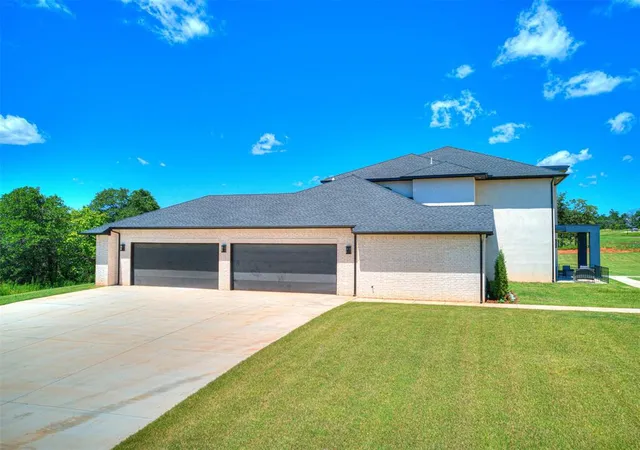 Photo 3 of Single family home for sale at 18333 Chelsea Cir, Newalla, OK 74857 | MLS# 1243544 | Listing updated on 2026-09-15