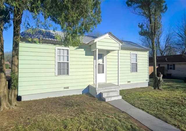 Photo 1 of Sale Pending at 1100 Isabel St, Ardmore, OK 73401 | MLS# 1243554 | Listing updated on 2026-09-11