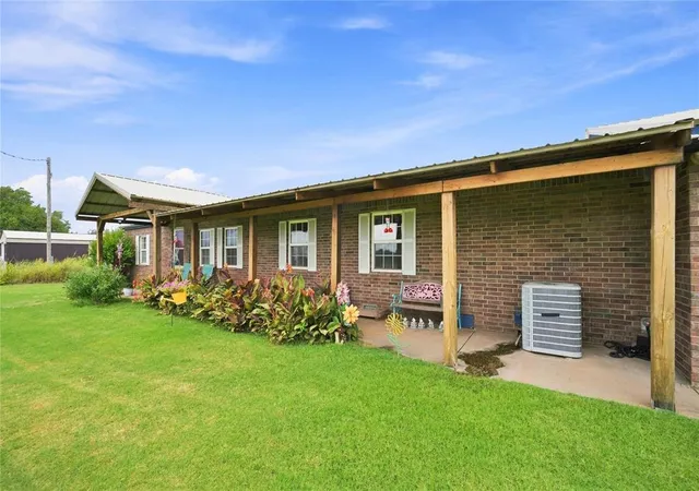 Photo 3 of Single family home for sale at 3780 E Seward Rd, Guthrie, OK 73044 | MLS# 1243571 | Listing updated on 2026-09-08