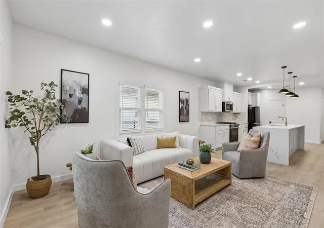 Photo 1 of Single family home for sale at 525 Nw 27th Street, Oklahoma City, OK 73103 | MLS# 1243625 | Listing updated on 2026-09-14
