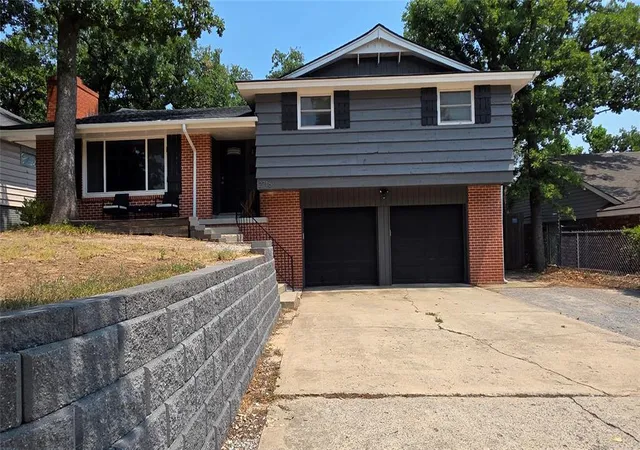 Photo 1 of Sale Pending at 2716 N Donald Ave, Oklahoma City, OK 73127 | MLS# 1243659 | Listing updated on 2026-09-11