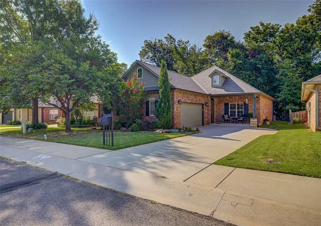 Photo 1 of Single family home for sale at 2116 Turtle Crk Dr, Norman, OK 73071 | MLS# 1243810 | Listing updated on 2026-09-13