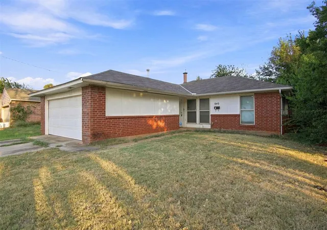Photo 2 of Single family home for sale at 840 Nw 104th Street, Oklahoma City, OK 73114 | MLS# 1243845 | Listing updated on 2026-09-12