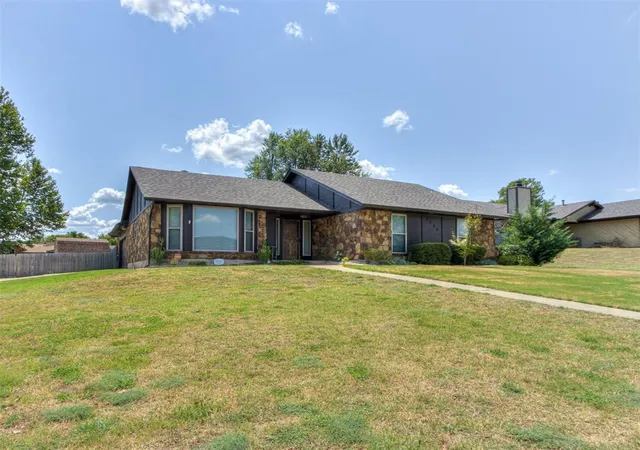 Photo 2 of Single family home for sale at 9724 Kent Dr, Oklahoma City, OK 73130 | MLS# 1243880 | Listing updated on 2026-09-12