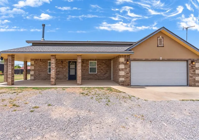 Photo 2 of Single family home for sale at 7435 N Peebly Rd, Jones, OK 73049 | MLS# 1243941 | Listing updated on 2026-09-14