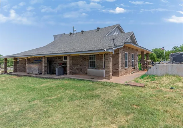 Photo 4 of Single family home for sale at 7435 N Peebly Rd, Jones, OK 73049 | MLS# 1243941 | Listing updated on 2026-09-14