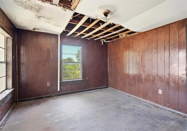 Photo 2 of Sale Pending at 502 E California St, Wynnewood, OK 73098 | MLS# 1244192 | Listing updated on 2026-09-15