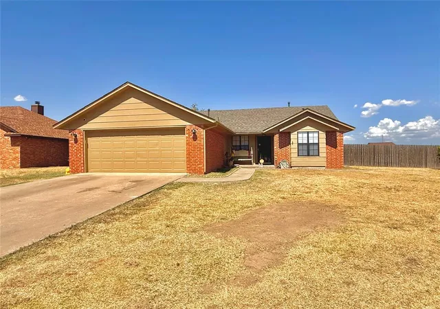 Photo 1 of Single family home for sale at 900 Polk St, Altus, OK 73521 | MLS# 1244193 | Listing updated on 2026-09-09