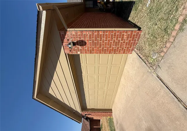 Photo 2 of Single family home for sale at 900 Polk St, Altus, OK 73521 | MLS# 1244193 | Listing updated on 2026-09-09
