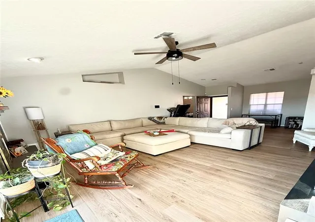 Photo 4 of Single family home for sale at 900 Polk St, Altus, OK 73521 | MLS# 1244193 | Listing updated on 2026-10-13