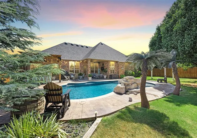 Photo 3 of Single family home for sale at 1813 Nw 193rd Circle, Edmond, OK 73012 | MLS# 1244204 | Listing updated on 2026-09-15