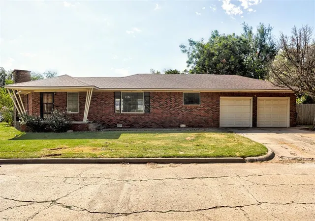 Photo 2 of Single family home for sale at 3250 Winter Dr, Oklahoma City, OK 73112 | MLS# 1244272 | Listing updated on 2026-09-14