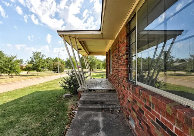 Photo 3 of Single family home for sale at 3250 Winter Dr, Oklahoma City, OK 73112 | MLS# 1244272 | Listing updated on 2026-09-14
