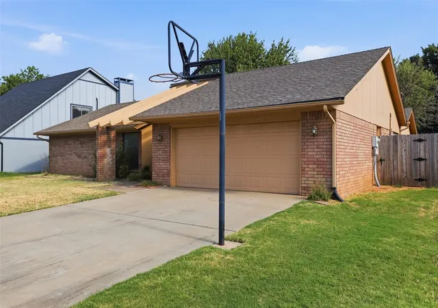 Photo 2 of Sale Pending at 10337 Kendal Ave, Yukon, OK 73099 | MLS# 1244337 | Listing updated on 2026-09-19