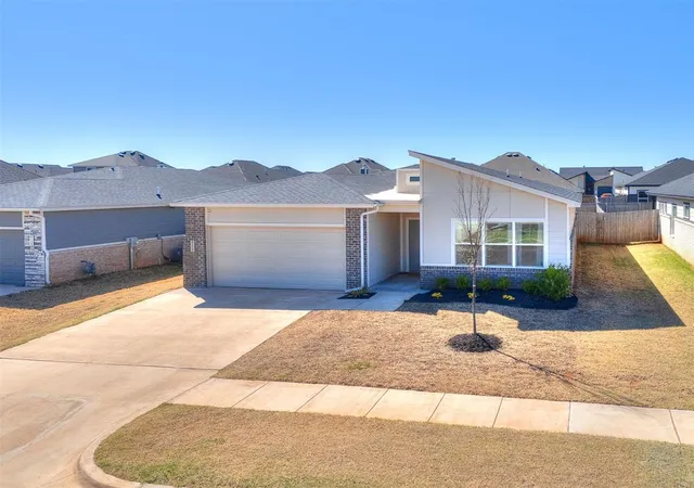 Photo 2 of Single family home for sale at 8112 NW 153rd Street, Edmond, OK 73013 | MLS# 1244581 | Listing updated on 2026-09-11