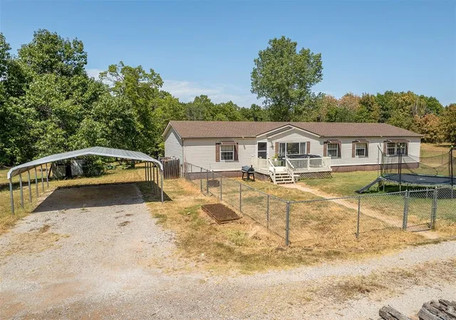 Photo 3 of Single family home for sale at 19401 SE 134th Street, Mc Loud, OK 74851 | MLS# 1244719 | Listing updated on 2026-09-14