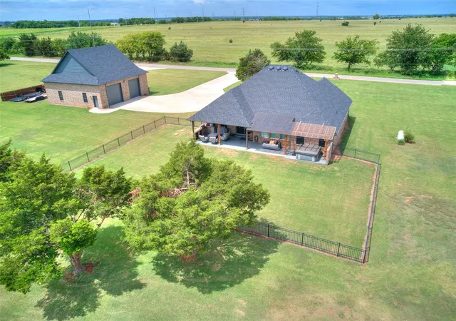Photo 3 of Single family home for sale at 2040 S May Ave, Guthrie, OK 73044 | MLS# 1244778 | Listing updated on 2026-10-05