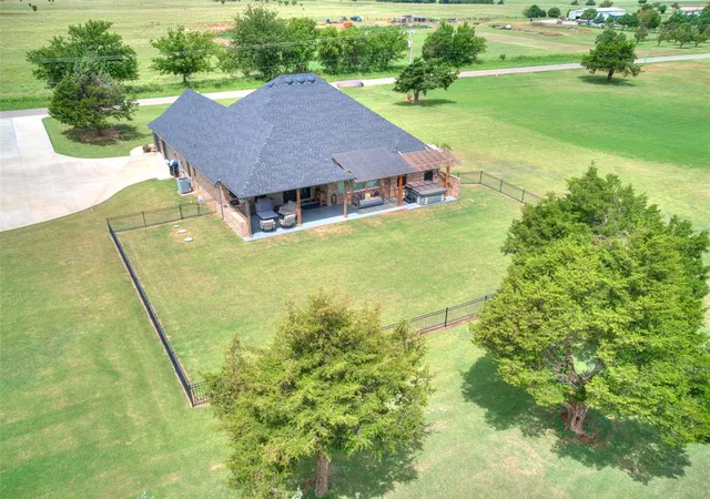 Photo 3 of Single family home for sale at 2040 S May Ave, Guthrie, OK 73044 | MLS# 1244778 | Listing updated on 2026-10-05