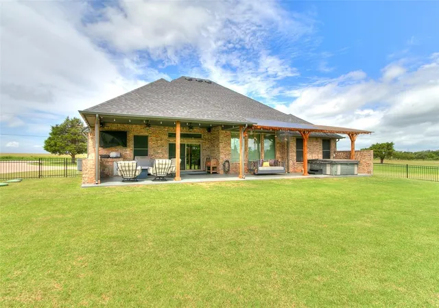 Photo 4 of Single family home for sale at 2040 S May Ave, Guthrie, OK 73044 | MLS# 1244778 | Listing updated on 2026-10-05