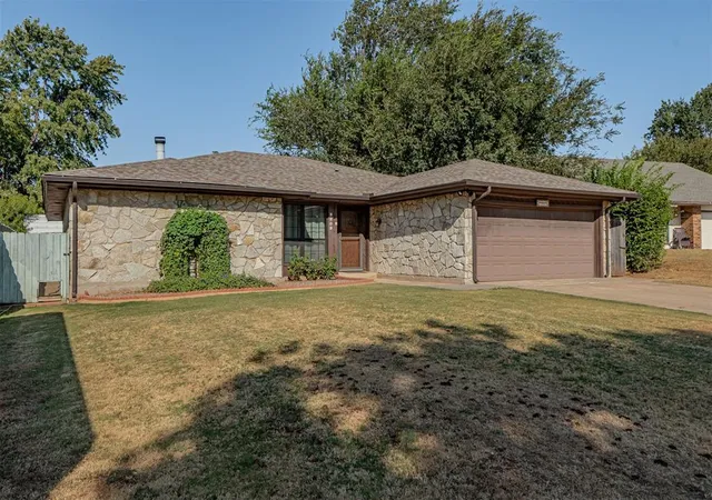 Photo 3 of Sale Pending at 9809 Southridge Dr, Oklahoma City, OK 73159 | MLS# 1244858 | Listing updated on 2026-09-15