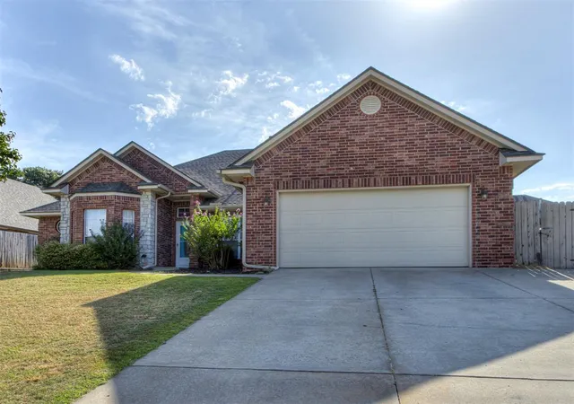 Single family home for sale at 1980 Leslie Beachler Ln, Oklahoma City, OK 73130 | MLS# 1244868