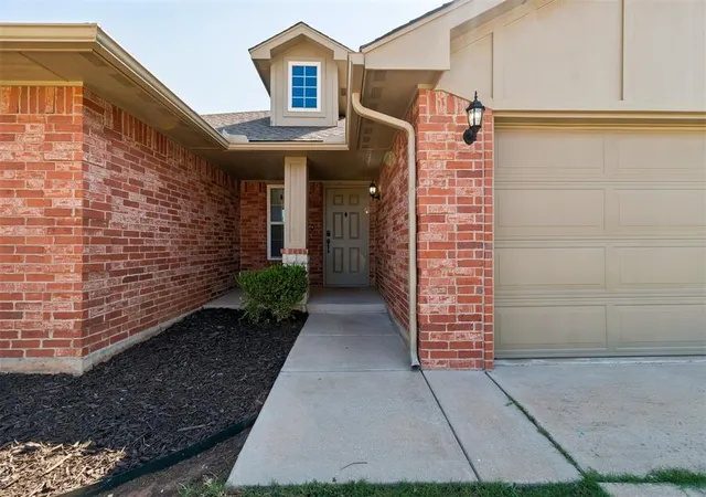 Photo 3 of Single family home for sale at 2324 Turtlewood River Rd, Oklahoma City, OK 73130 | MLS# 1244871 | Listing updated on 2026-09-15