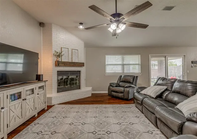 Photo 2 of Single family home for sale at 1617 Pinnacle Ln, Edmond, OK 73003 | MLS# 1244891 | Listing updated on 2026-09-15