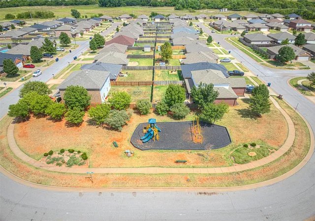 Photo 4 of Single family home for sale at 11804 NW 133rd Street, Piedmont, OK 73078 | MLS# 1245168 | Listing updated on 2026-09-17