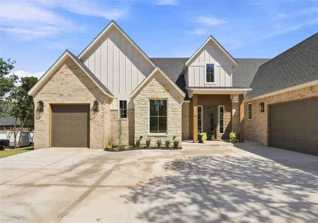 Photo 3 of Sale Pending at 8040 Sacred Forest, Arcadia, OK 73007 | MLS# 1245249 | Listing updated on 2026-09-14